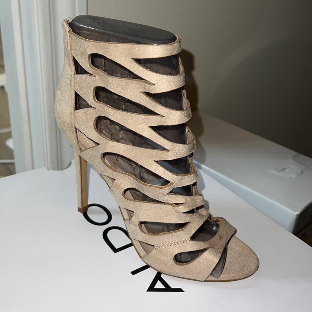 Nude Aldo heels